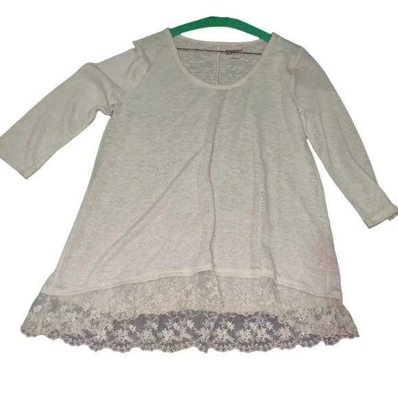 Arizona Jean Co Ruffled Bottom Ivory Top - Picture 1 of 6